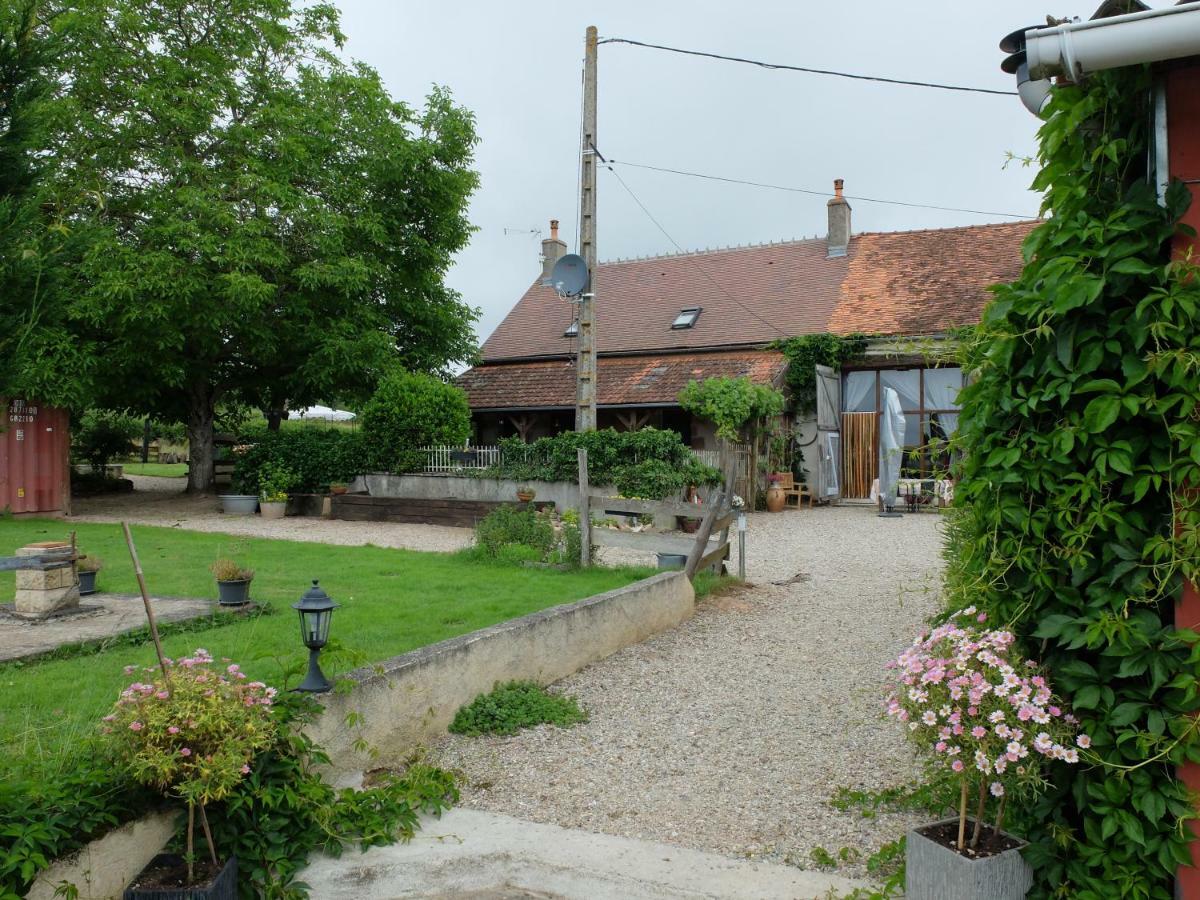 Bed and Breakfast Le Bon Coeur Ygrande Exterior foto
